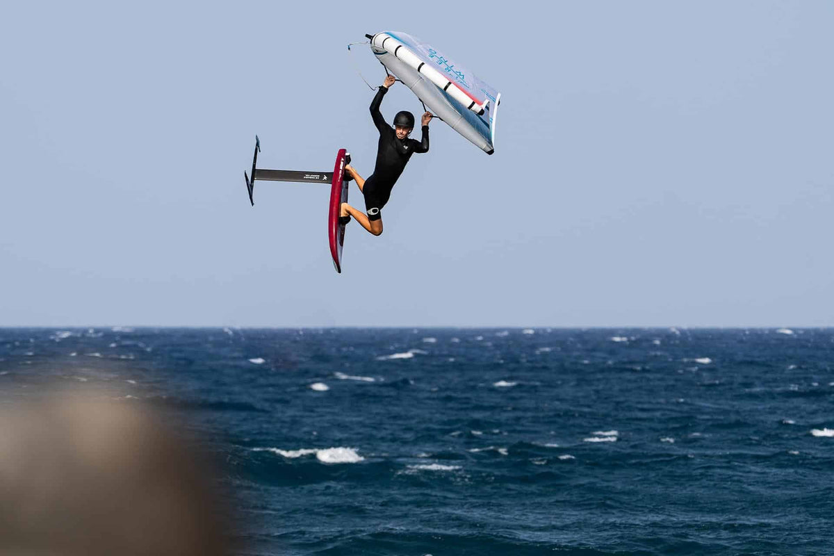 Airush AK Compact V3 Foil Board Carbon Plus