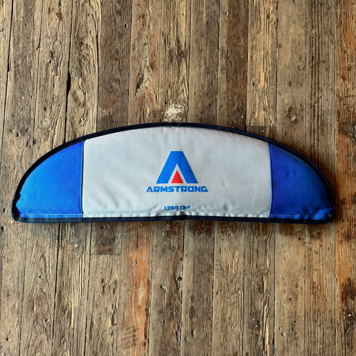 Demo Armstrong HS1250 Wing