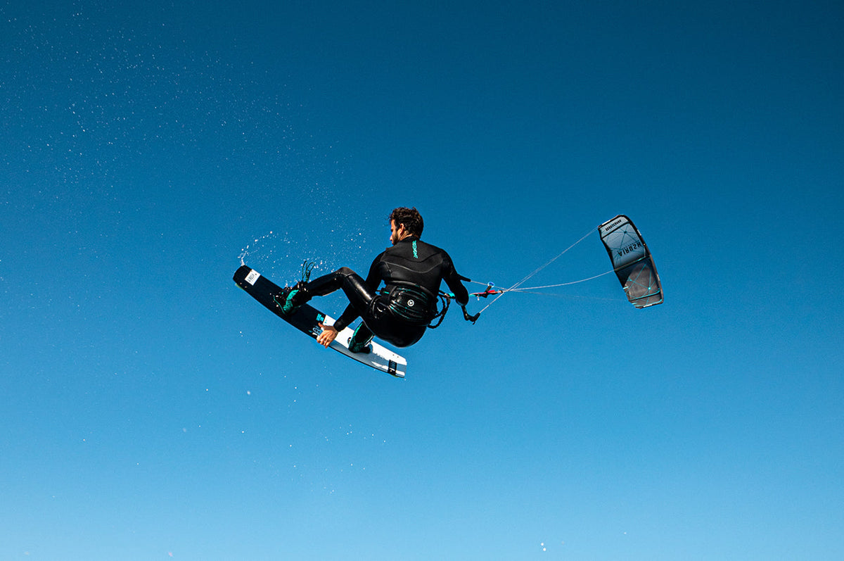 2022/2023 Airush Livewire Team V8 Kiteboard
