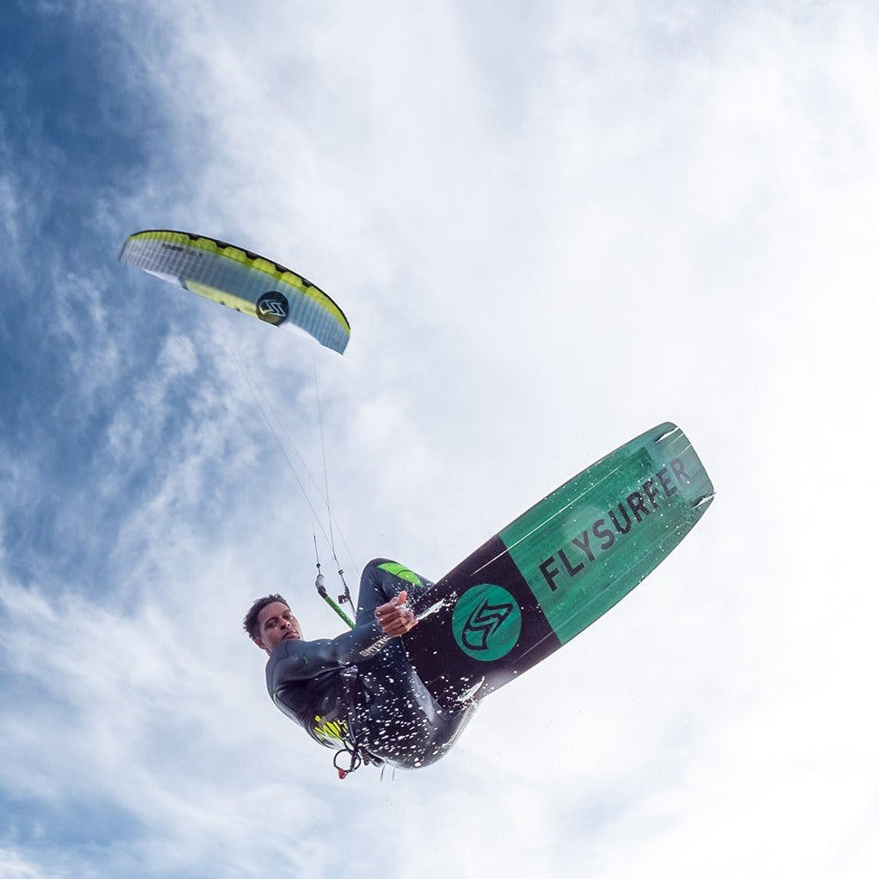 Flysurfer Radical 6 Kiteboard Complete