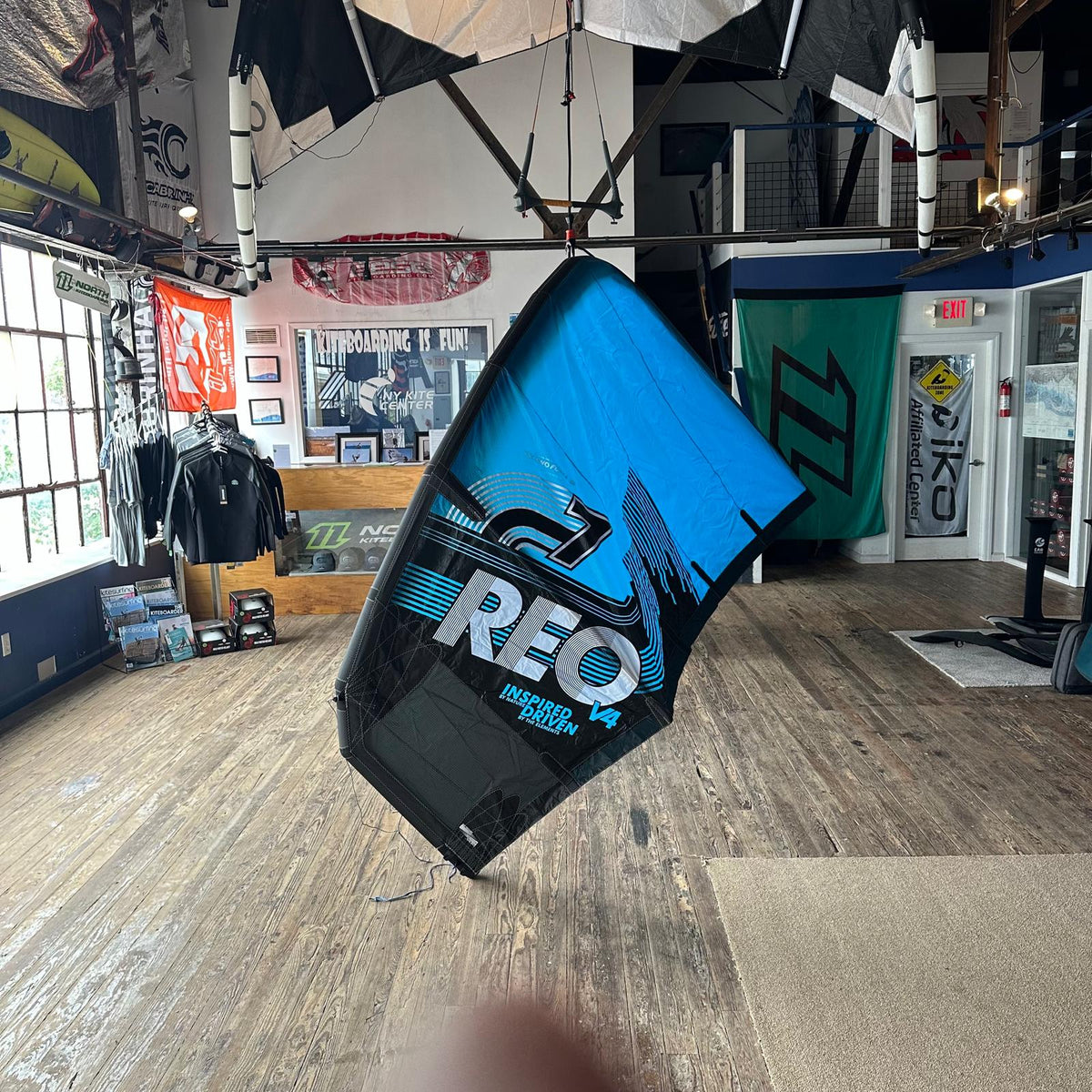 Demo Ozone 7m Reo V4 Kiteboarding Kite Only Used