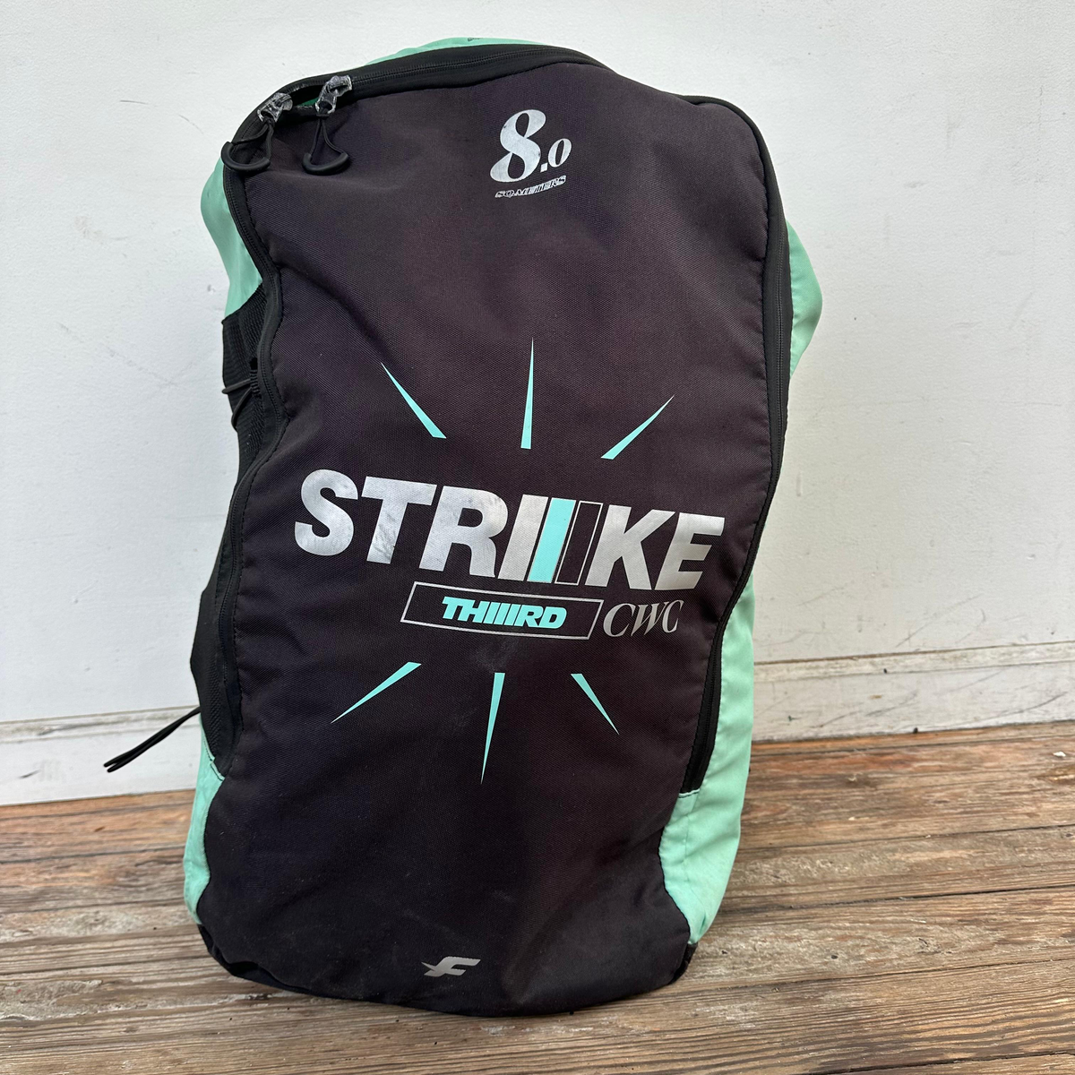 Demo 2023 F-One STRIKE V3 CWC 8m Wing Used
